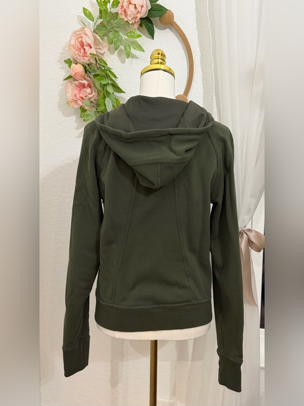 NEW Lululemon Huddle & Hustle Game Day Full Zip Hoodie Olive Camo Green Size 8 - Picture 7 of 9